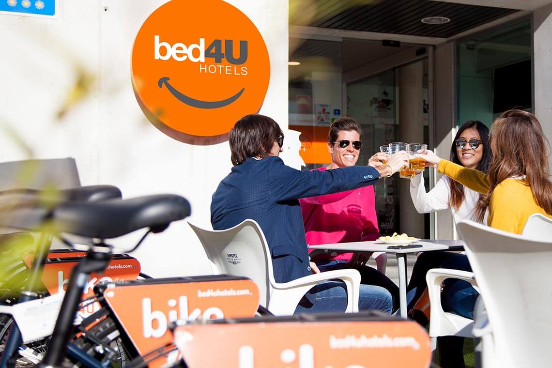 Bed4U-HOTEL_-Pamplona-terraza